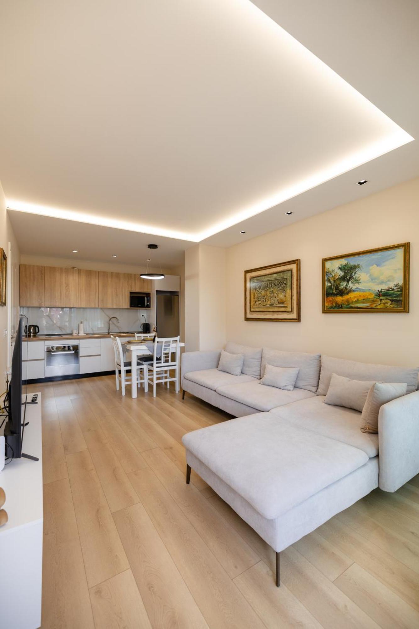 Luxury Center Observatori Apartment Tirana Exterior photo